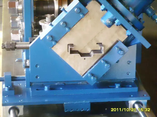 4.5kw Rolling Shutter Bilah Roll Forming Machine PLC Converter