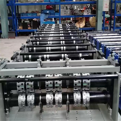 Lantai Baja Decking Roll Forming Machine Konstruksi Atap Pemotong Hidrolik