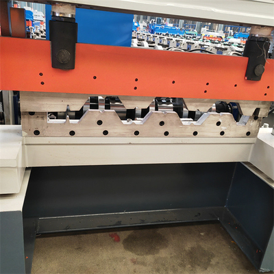 PLC Steel Deck Roll Forming Machine 20m / mnt Mesin Decking Lantai Kecepatan Tinggi