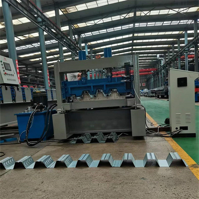 Mesin Roll Forming Lantai Baja Warna Decking 0.8-1.5mm Tebal