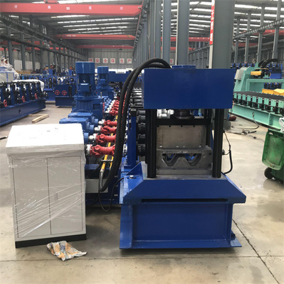 Gearbox W Shaped Highway Guardrail Forming Machine 380V Untuk Jalan