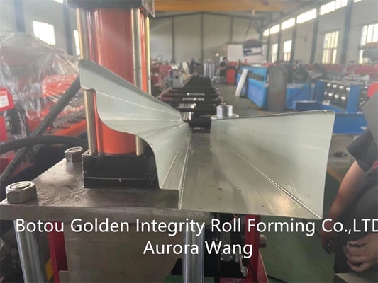 PPGI GI AL Roof Ridge Cap Roll Forming Machine 380V Rain Talang Membuat Mesin