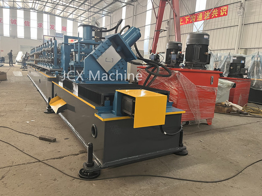 15-35m / Min Metal Stud Dan Track Machine UC Channel Dengan H Punching