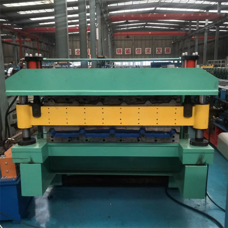Disesuaikan GI GL Metal Roof Sheets Double Deck Roll Forming Machine Untuk Panel Dinding