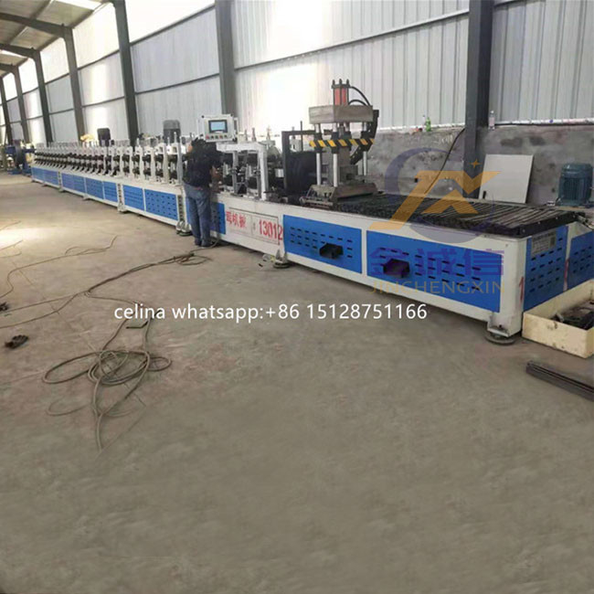 21 * 41 Mesin Roll Forming Untuk Struktur Surya Mesin Roll Forming Portabel Biru