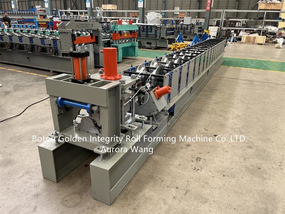 Bentuk Disesuaikan Roof Corner Ridge Peak Gable Roof Ridge Cover Cap Roll Forming Machine
