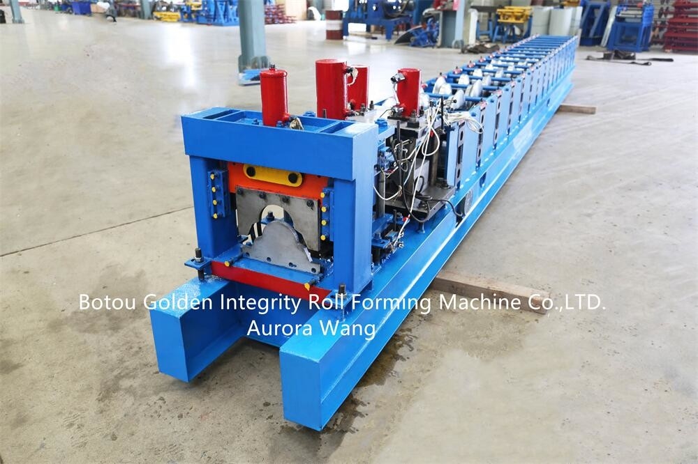Bahan logam berkualitas baik lembaran atap ridge tile cover roll forming machine dengan harga pabrik