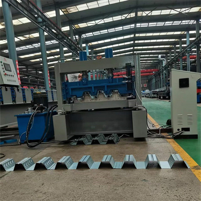 Mesin Roll Forming Lantai Baja Warna Decking 0.8-1.5mm Tebal